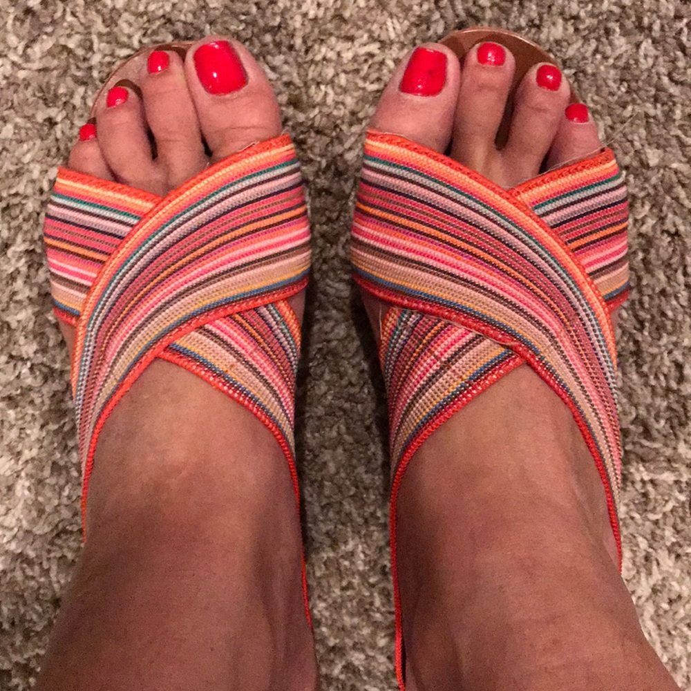 Colorful elastic strapped wedge